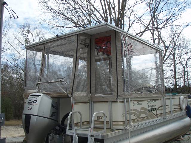 Capt. Mouse's custom hardtop and enclosure on a 2003 Crest III